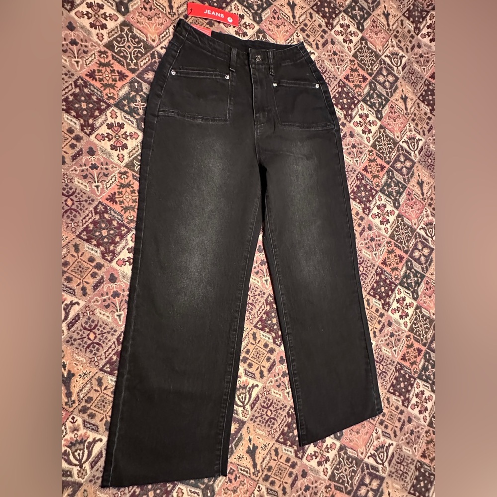 Ladies Size‎ 6 black high-rise wide leg jeans